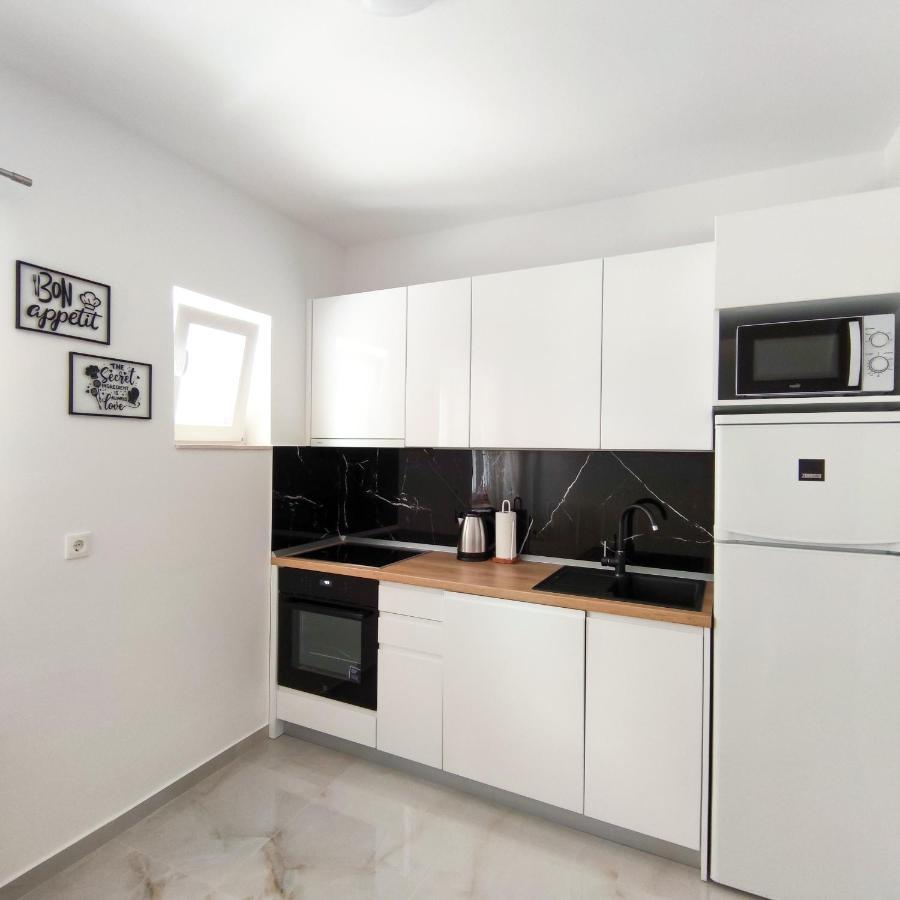 Apartman Rivana Baška Voda Buitenkant foto