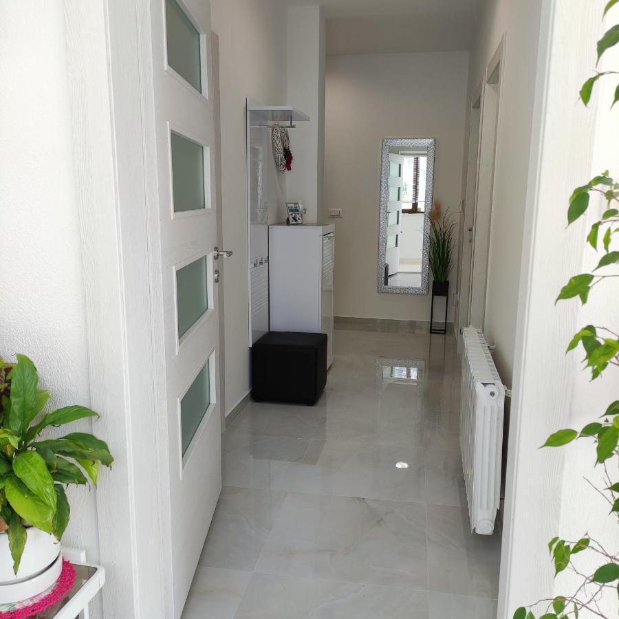 Apartman Rivana Baška Voda Buitenkant foto