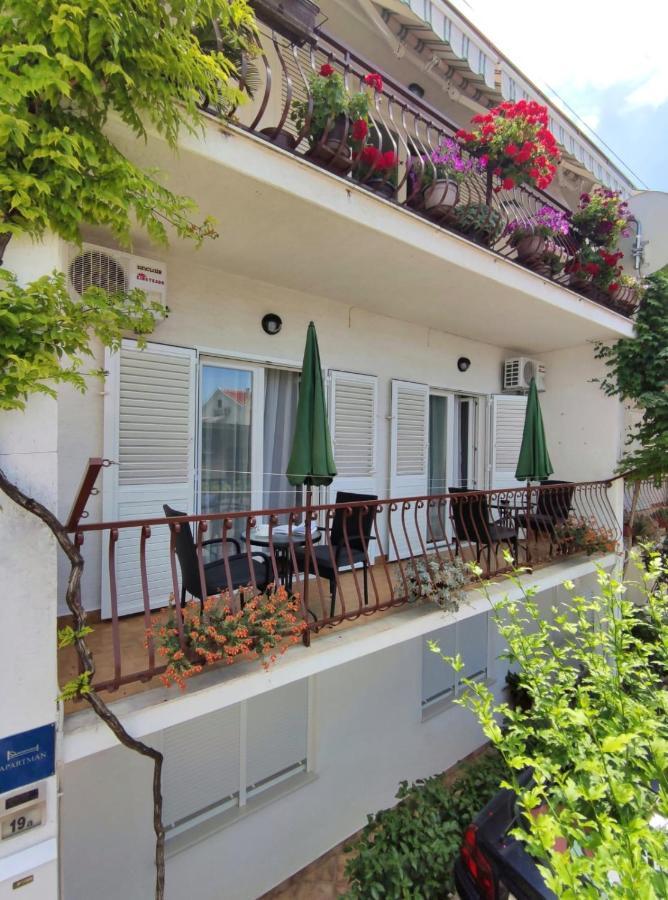 Apartman Rivana Baška Voda Buitenkant foto